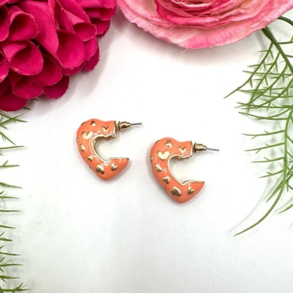 NEW✨Enameled Retro Heart Hoop Earrings